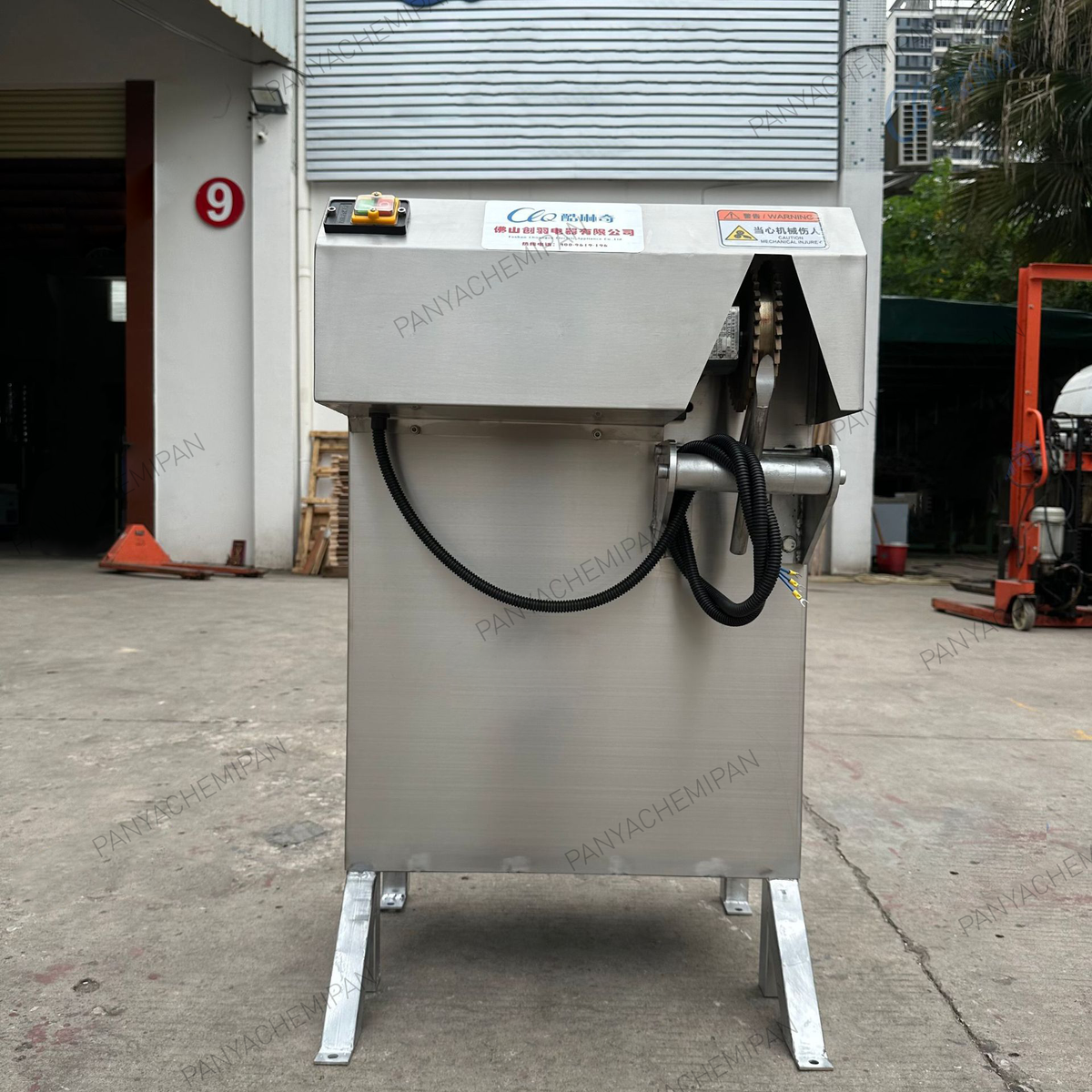 เครื่องปอกเปลือกมะพร้าวสำหรับมะพร้าวทุกสายพันธุ์! 🥥🥥🥥  23596