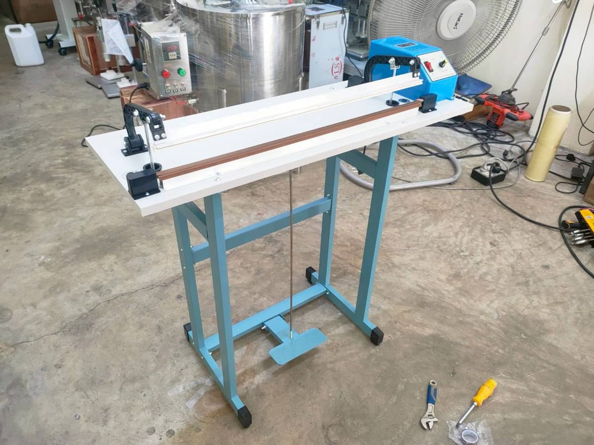 เครื่องเครื่องซีลเท้าเหยียบ ซีลปากถุง ปิดปากถุง SF-400/SF-600 หน้ากว้าง600mm